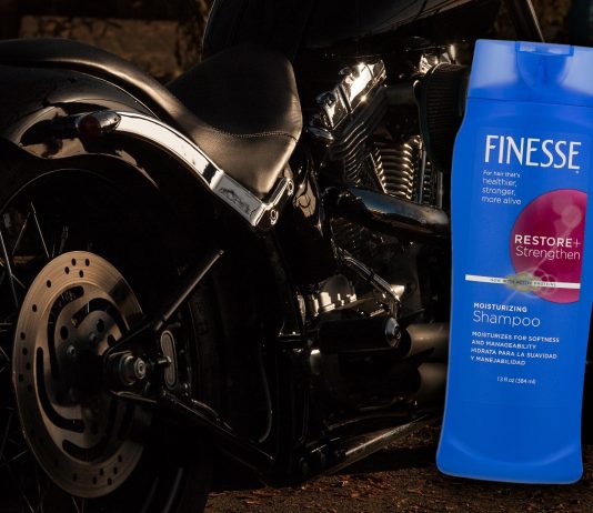 Kan man vaske motorsykkelen med Finesse hårsjampo? Se video!